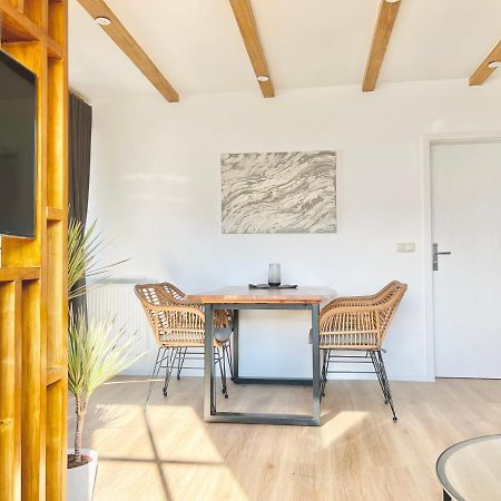 *Neu* Strandwohnung Mit Sauna レリク エクステリア 写真