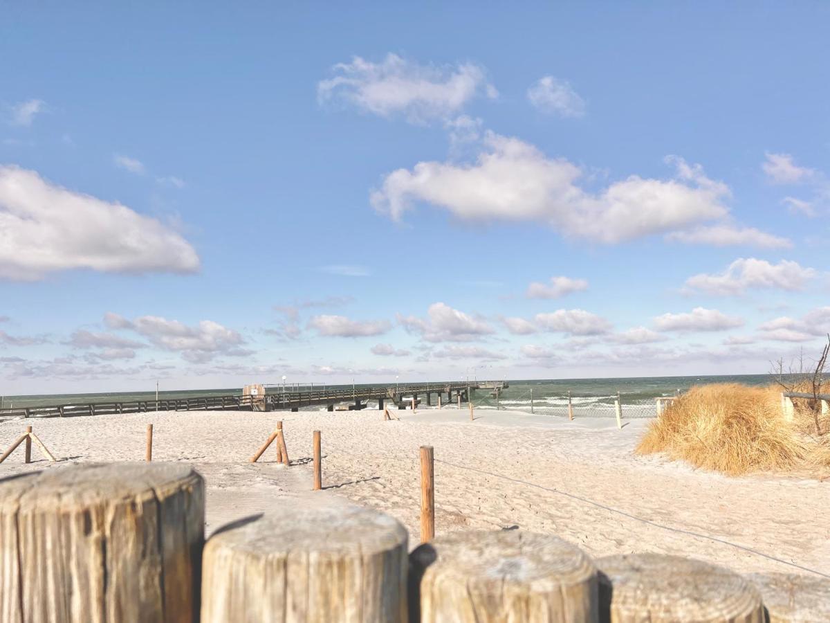 *Neu* Strandwohnung Mit Sauna レリク エクステリア 写真